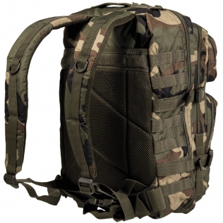 Mochila tática militar MilTec US Assault LG de 36 litros, modelo Woodland, com fecho frontal em velcro. 2