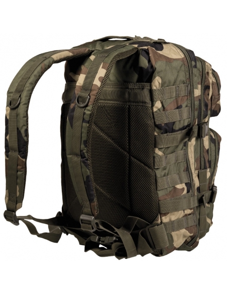 Compre a mochila tática militar MilTec US Assault LG de 36 litros, modelo Woodland, com fecho frontal em velcro.