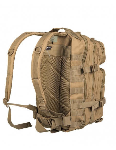 Compre a mochila tática militar MilTec US Assault SM de 20 litros na cor Coyote com fecho frontal em velcro.