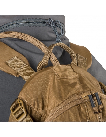 Compre a mochila tática militar Helikon-Tex Groundhog de 10 litros na cor preta.