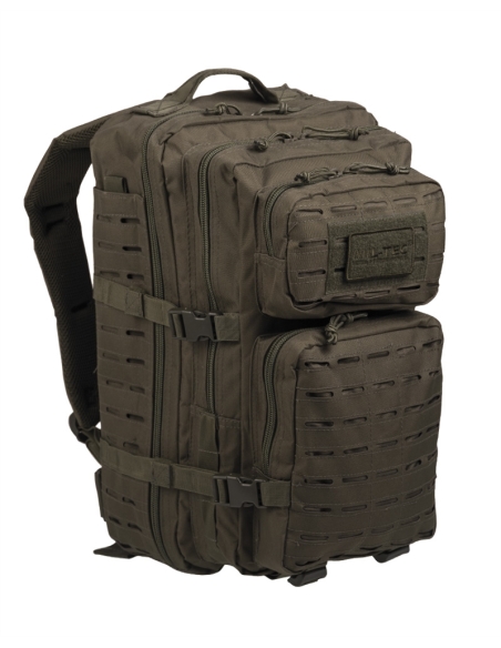 Mochila tática militar MilTec US Assault LG de 36 litros com corte a laser na cor verde.