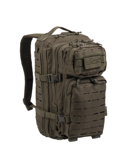 Mochila tática militar MilTec US Assault SM de 20 litros, verde, com corte a laser e fecho frontal em velcro.