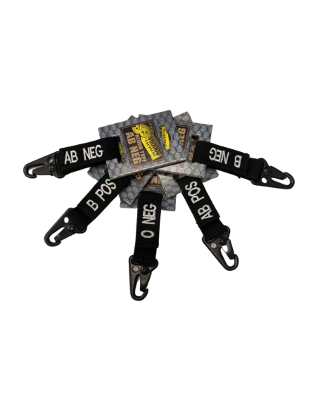 Compre o chaveiro com o tipo sanguíneo AB+ da VOODOO TACTICAL